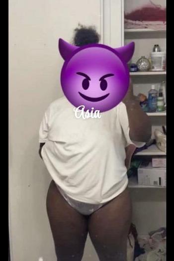 Asiaa, 25  female escort, Lansing