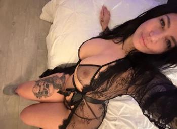 Kat, 53  female escort, Lansing